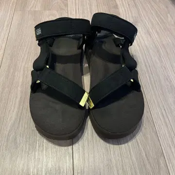 SUICOKE 스웨이드 블랙 스포츠 샌들