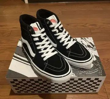 새상품 Vans Skate Sk8-Hi