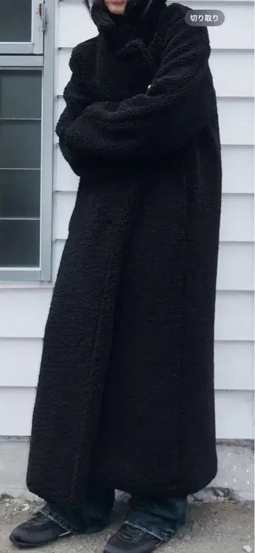 보아 소재 블랙 롱 코트 카라 부착 ZARA