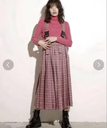 쥬에티 서스펜더 스커트
