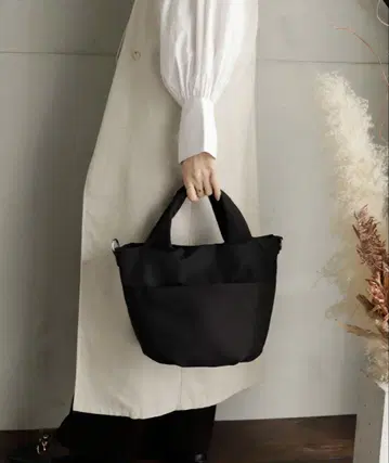 블랙 나일론 2way 벌룬 토트백