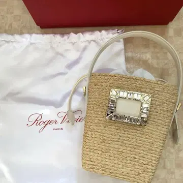 Roger Vivier 바스켓백 비쥬 로고