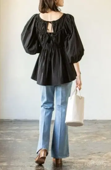 noble 블라우스