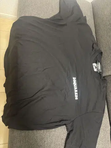 DSQUARED2 블랙 티셔츠 L 사이즈