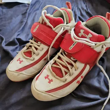 Under Armour 야구 신발 9.5 USA