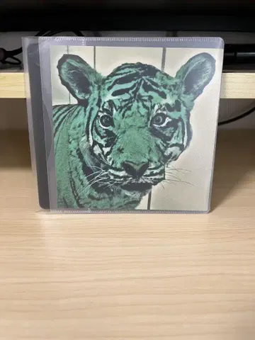 GGG / JJJ
