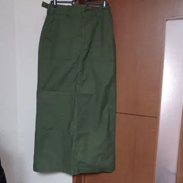 (새상품) 저널 스탠다드 리룸 카키 베이커 맥시 스커트 36