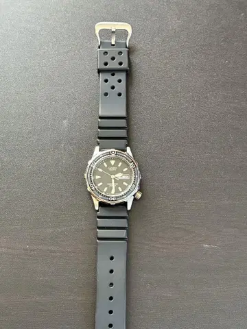 CASIO 쿼츠 시계 블랙 20기압 방수 (배터리 소모)