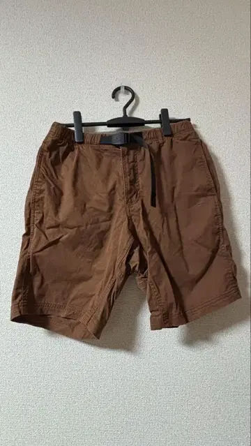 그라미치 브라운 숏 팬츠