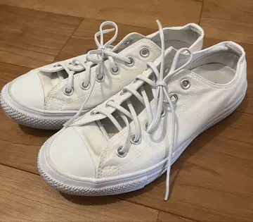 CONVERSE ALL STAR 화이트 로우 컷 스니커즈