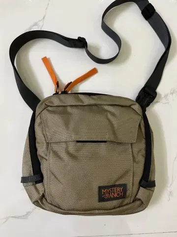 Mystery Ranch District 4 크로스 바디 백