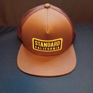 STANDARD CALIFORNIA 브라운 캡