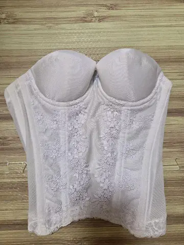 와코루 화이트 브라이덜 이너 C65 레이스 장식