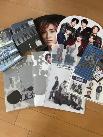 SixTONES 1ST 앨범과 팬 굿즈 세트