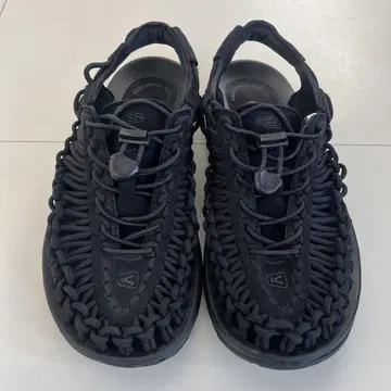 KEEN 킨 유니크 샌들 블랙 23.5cm