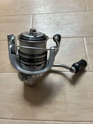 나스키 2500s 배스 낚시 스피닝 릴 시마노 shimano