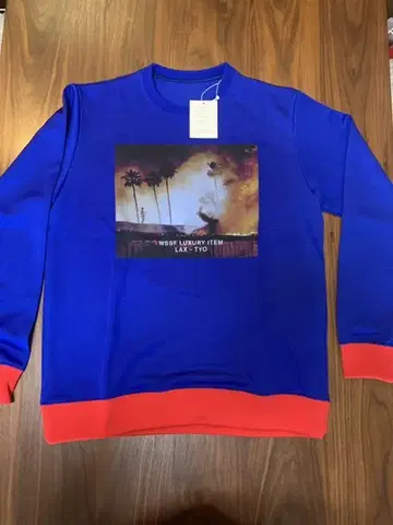 A. Four Labs x Cali Thornhill Dewitt 콜라보