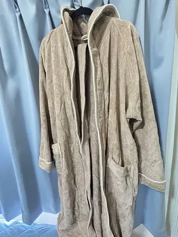 BEAUMONT & BROWN 베이지 목욕 가운