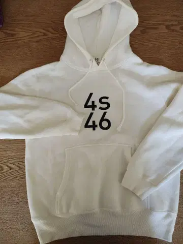 4S46 화이트 후드티 M