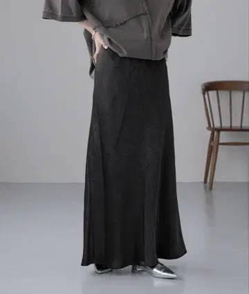 스트레치 새틴 스커트