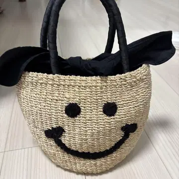 스마일 페이스 바스켓백