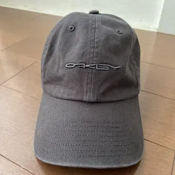 시착만 한 상품 오클리 47 캡 모자 soho dad hat