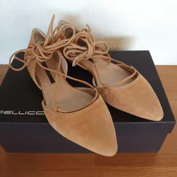 새상품 PELLICO sunny 플랫슈즈 베이지 35