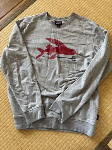 Patagonia 그레이 피쉬 그래픽 트레이닝복 플라이 피쉬