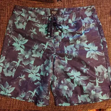 HUF 꽃무늬 숏팬츠 34