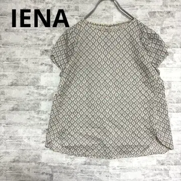 새상품급 [IENA] 꽃무늬 반팔 티셔츠 프리 사이즈
