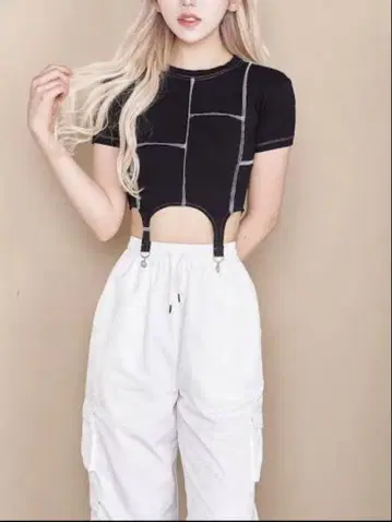Darich 크롭 티셔츠 블랙