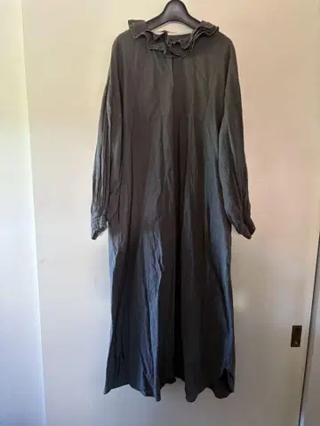 sifuku 씨의 프릴 칼라 원피스