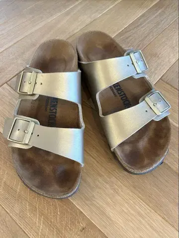 버켄스탁 BIRKENSTOCK 샌들 골드