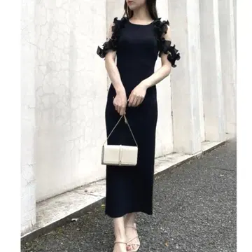 새상품 F 프릴 도킹 롱 원피스 심플 성숙/러블리 여름 블랙