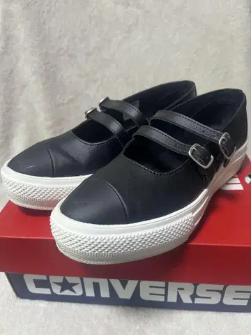 CONVERSE 블랙 스트랩 신발