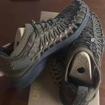새상품급 KEEN 유니크 SNK 25.5cm 킨 샌들 25cm