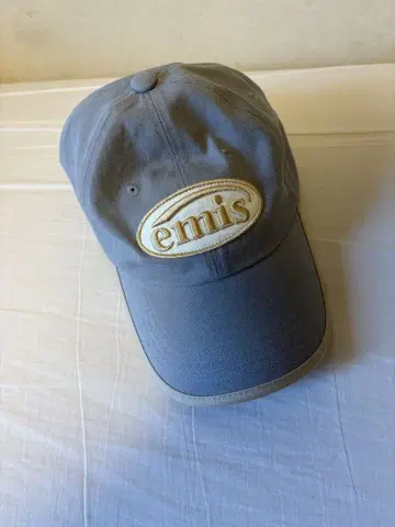 emis 그레이 캡 프리 사이즈