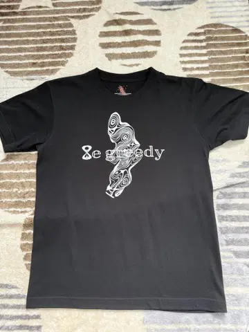 8egreedy 티셔츠