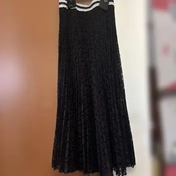 쿨 카레안 Femicite 레이스 블랙 플리츠 롱 스커트