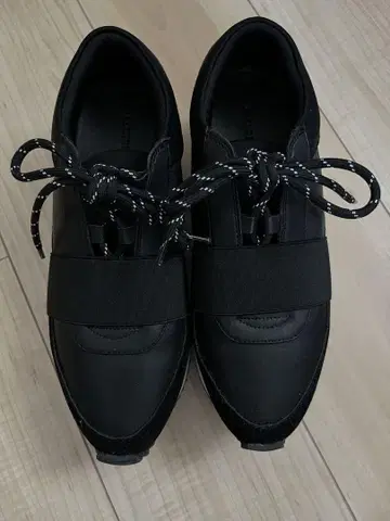엘렌딕 통굽 스니커즈 블랙