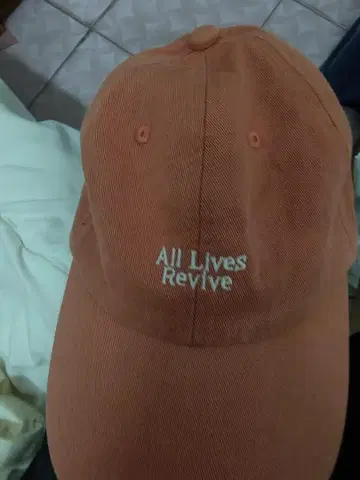오렌지 컬러 자수 캡 All Lives Revive