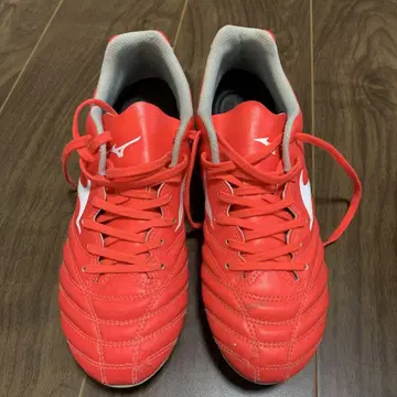 Mizuno 레드 스파이크 슈즈