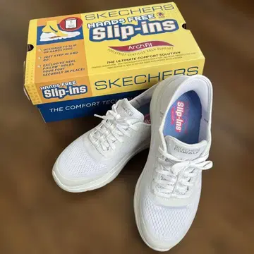 스케쳐스 GOwalk Slip-ins 화이트