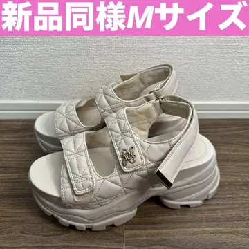RANDA 란다 모노그램 부품 퀼팅 스포츠 샌들 통굽 샌들