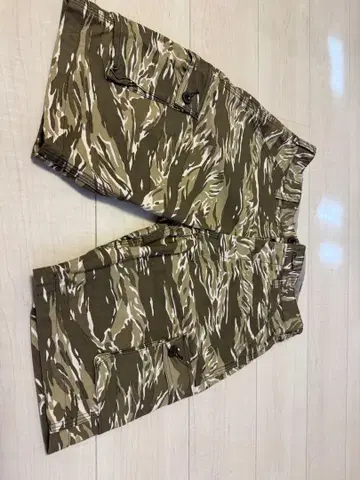 디저트 타이거 스트라이프 하프 팬츠 새상품급