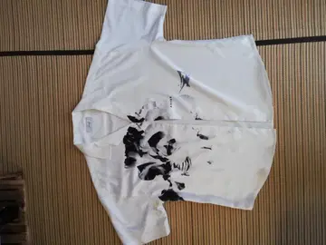 ADRER 반팔 셔츠 화이트 블랙 프린트