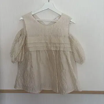 메라키 오픈 숄더 탑 자카드 탑