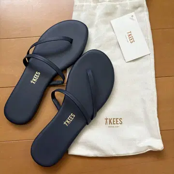 티키즈 샌들 36 US5 22.5cm
