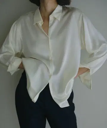 에트레토쿄 박스 실루엣 실크 셔츠