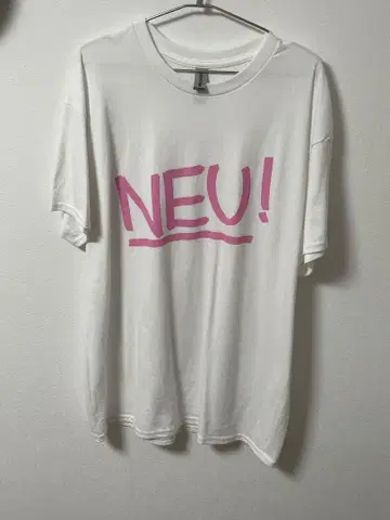 NEU! 화이트 티셔츠 핑크 프린트